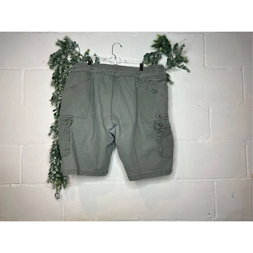 Men’s woolrich olive green cargo shorts